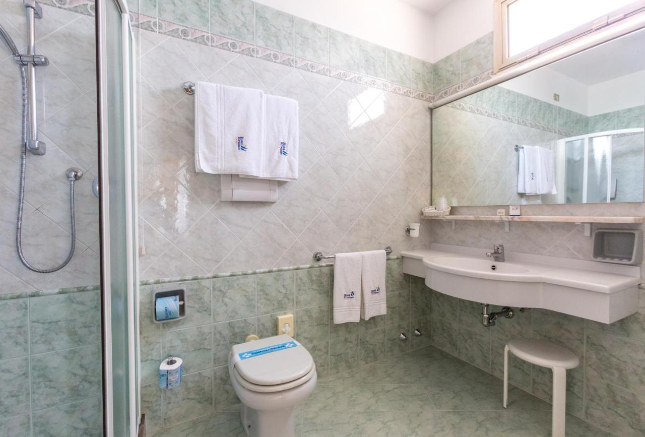 Hotel Rivamare Lido di Jesolo Buitenkant foto