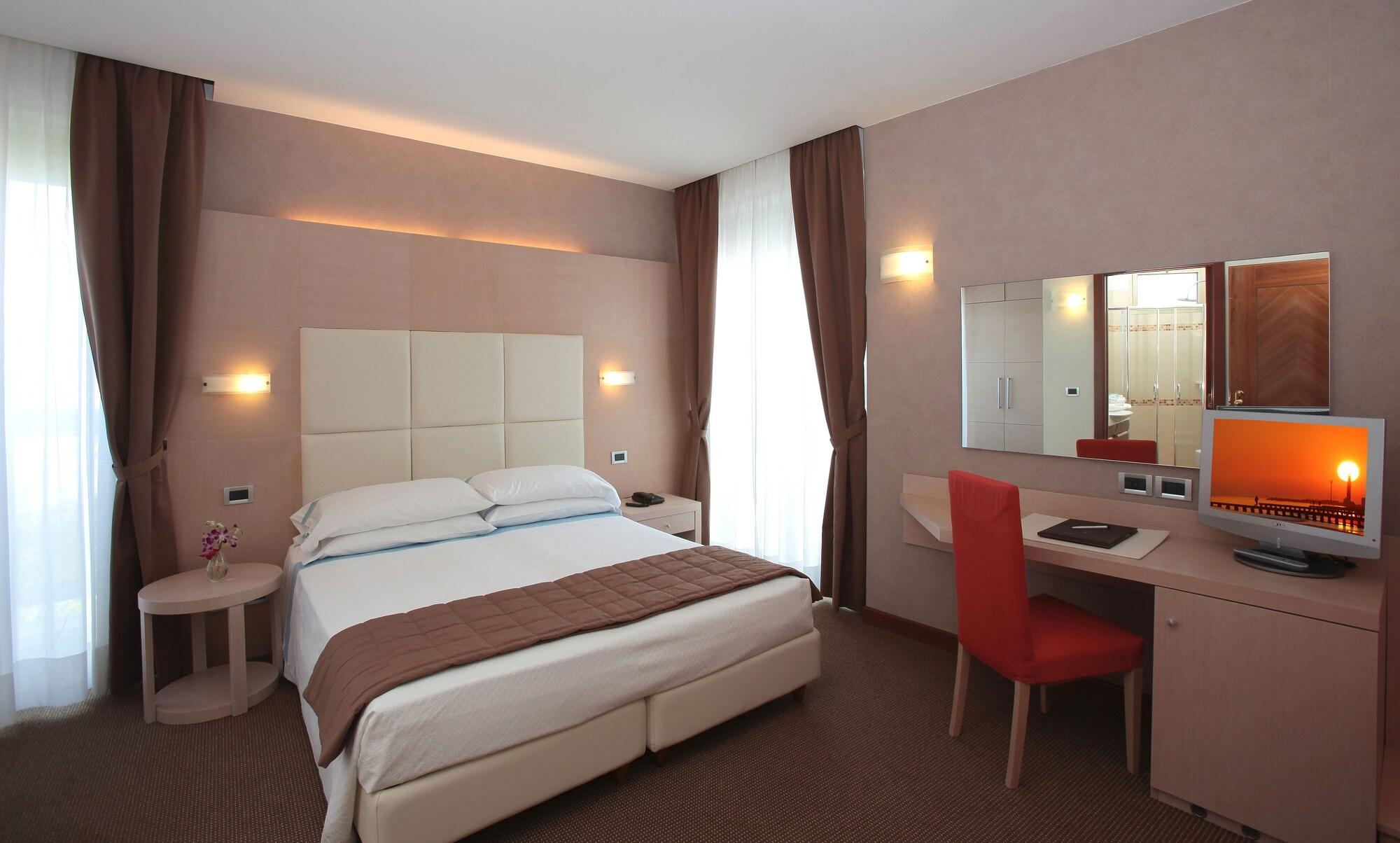 Hotel Rivamare Lido di Jesolo Buitenkant foto