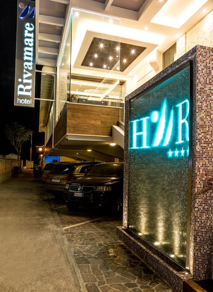 Hotel Rivamare Lido di Jesolo Buitenkant foto