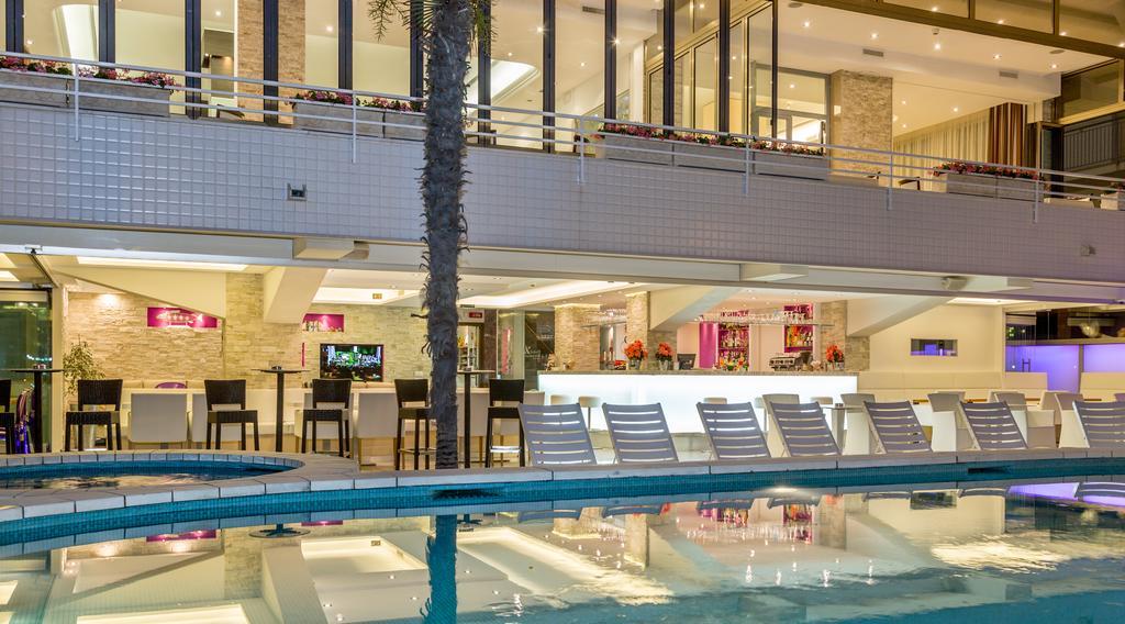 Hotel Rivamare Lido di Jesolo Buitenkant foto