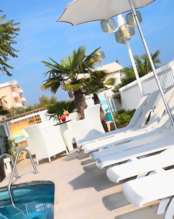 Hotel Rivamare Lido di Jesolo Buitenkant foto
